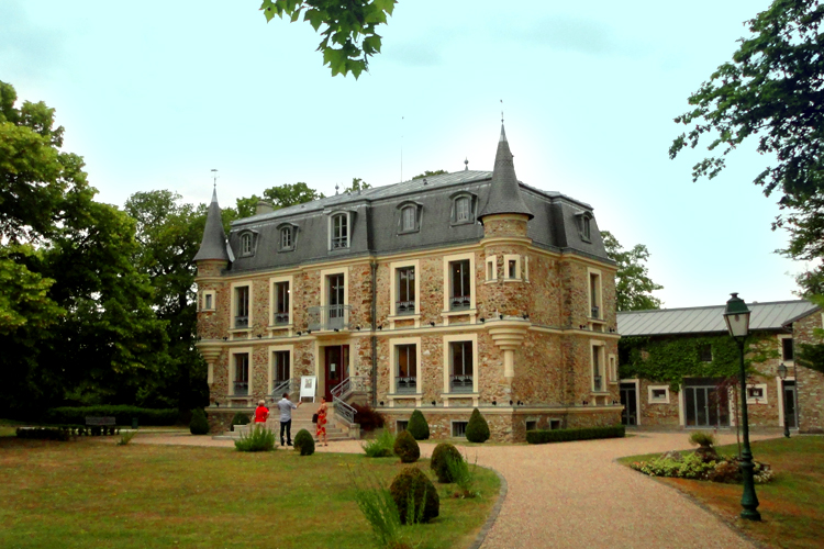 Group exhibition Tourelles Castle – Le Plessis-Trévise – France from 02 June to 17 July 2011